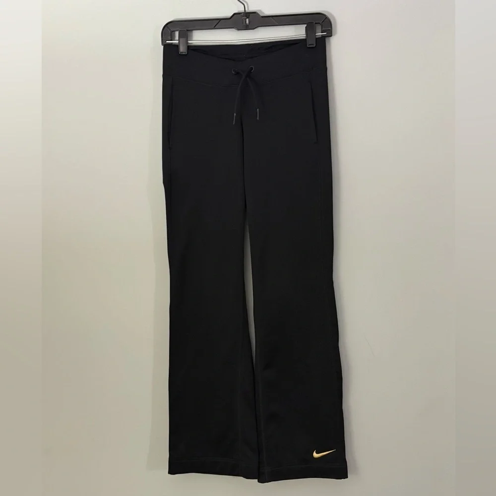 Nike Therma-FIT Flared Bootcut Pants Black Gold Swoosh XS Athletic Warm Up